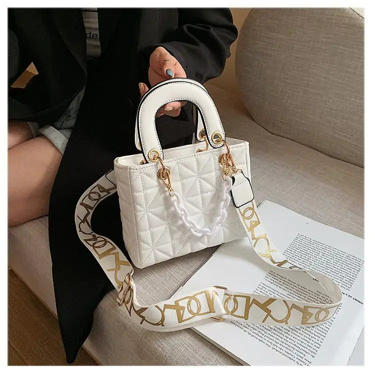 Luxury Chain Design Crossbody Bag