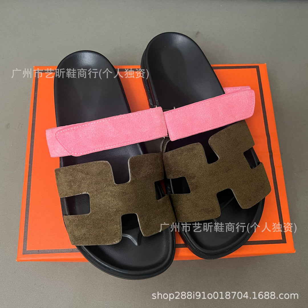 Noir Luxe Slides