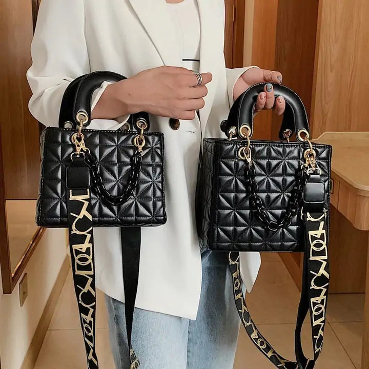 Luxury Chain Design Crossbody Bag