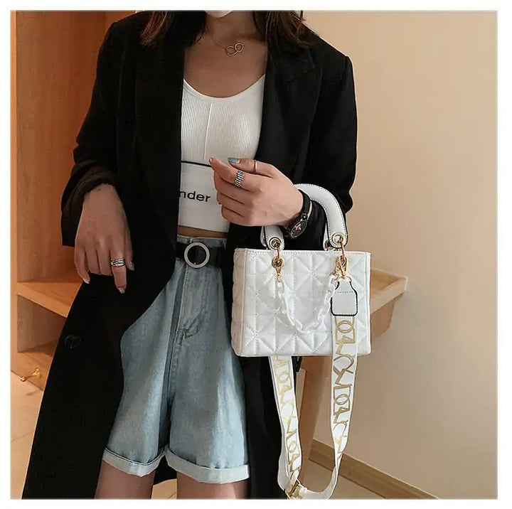 Luxury Chain Design Crossbody Bag